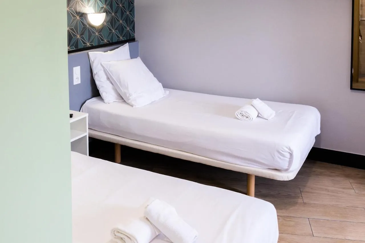 Luxia 2* Parijs