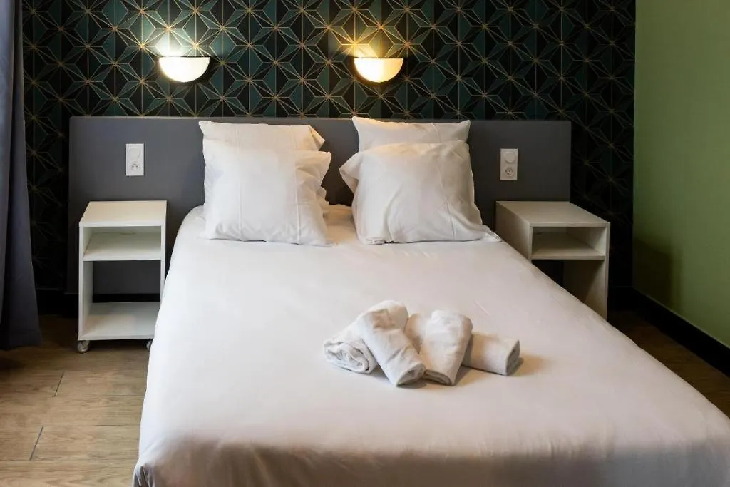Luxia 2* Parijs